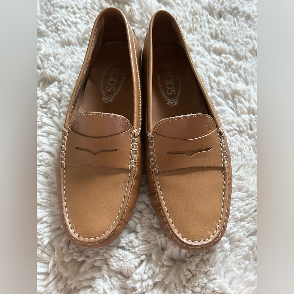 Tod’s loafer size 39, used but in good condition.